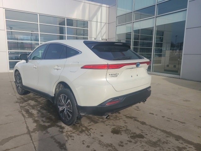 Used 2022 Toyota Venza LE image 5