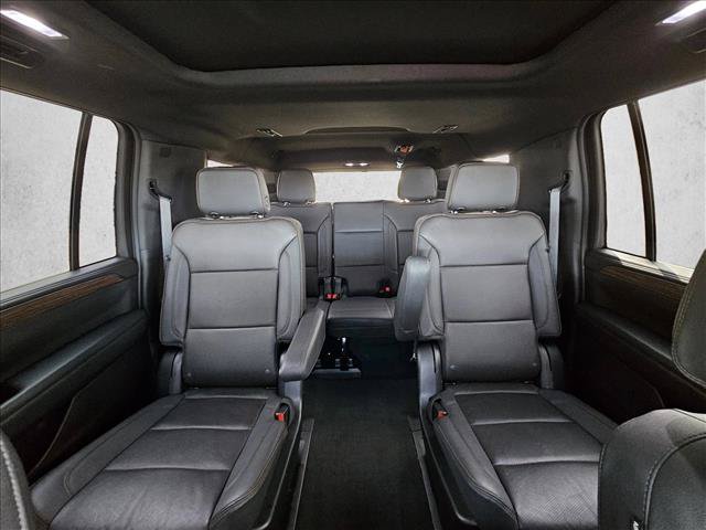 Used 2023 Chevrolet Suburban High Country w/ Premium Package 2 RWD image 14