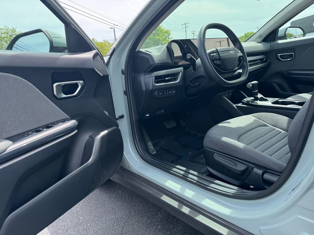 Certified 2025 Kia K4 EX image 13