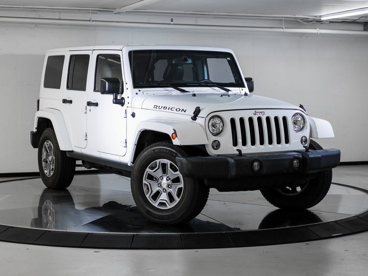 Used 2017 Jeep Wrangler Unlimited Rubicon w/ Connectivity Group image 8