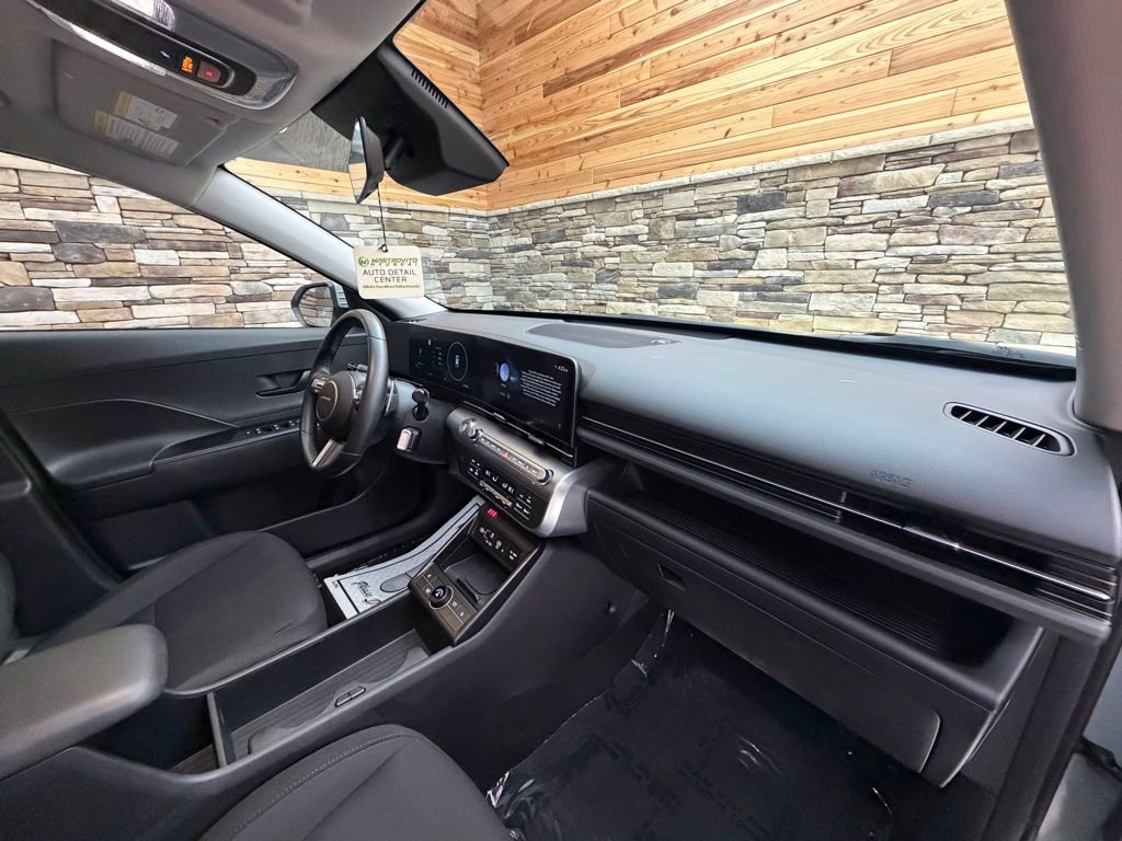 Used 2024 Hyundai Kona SEL w/ Convenience Package image 13