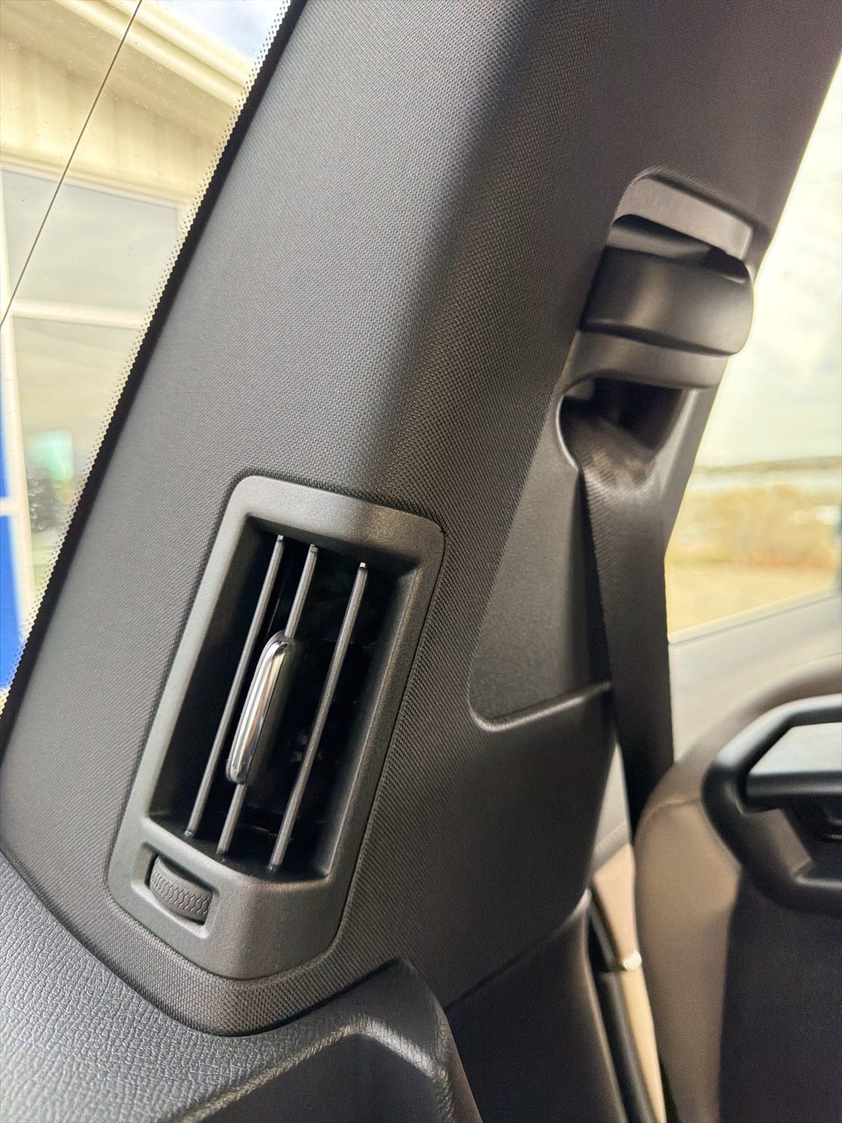 New 2026 Volvo XC90 B6 Core w/ Protection Package Premier image 92