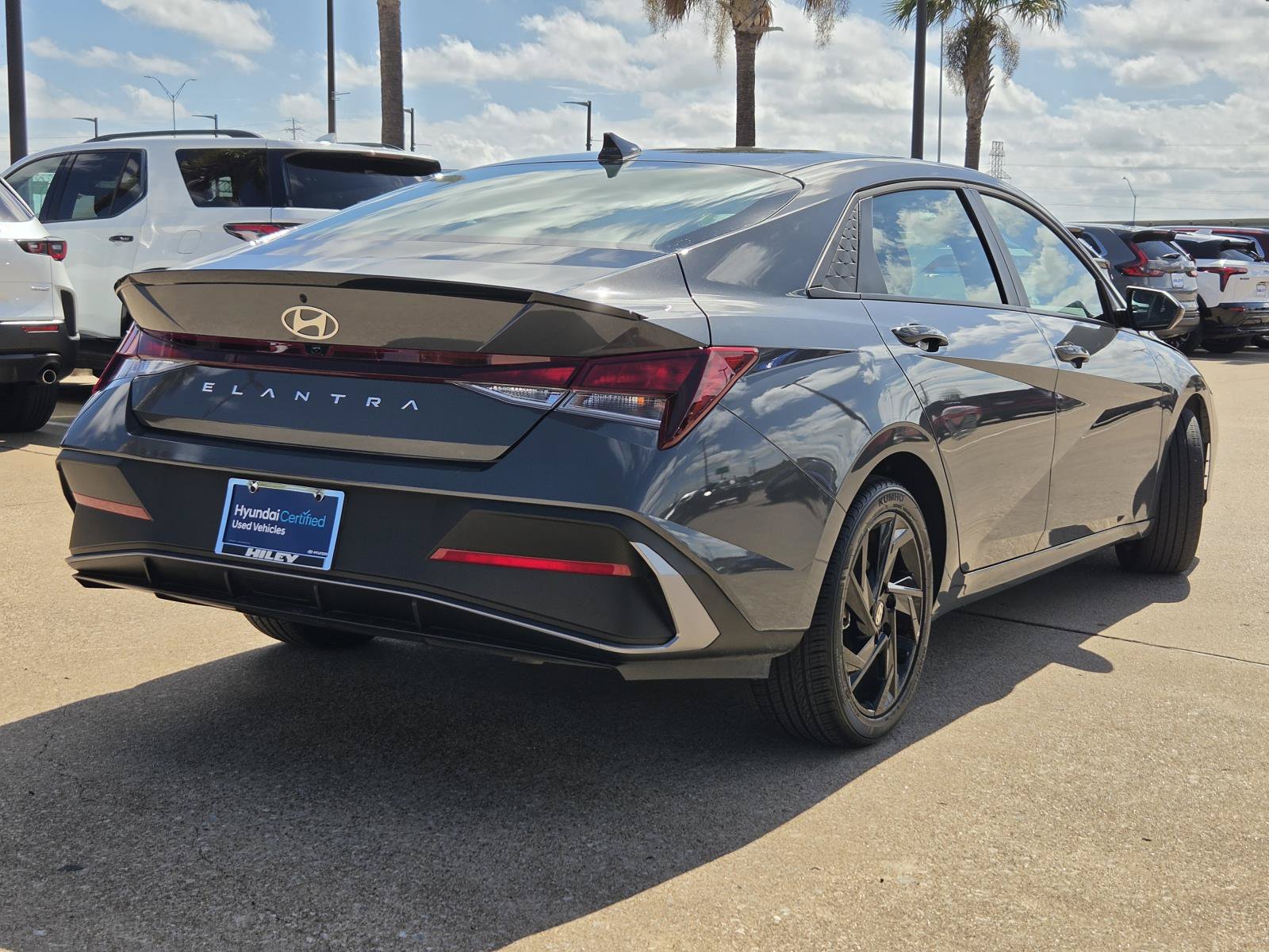 Certified 2026 Hyundai Elantra Sport w/ Cargo Package FWD image 4