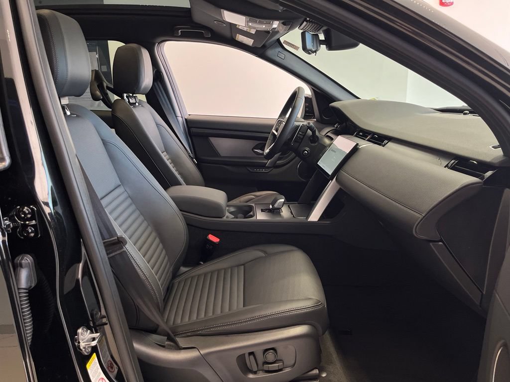 Used 2026 Land Rover Discovery Sport Landmark AWD/4WD image 26