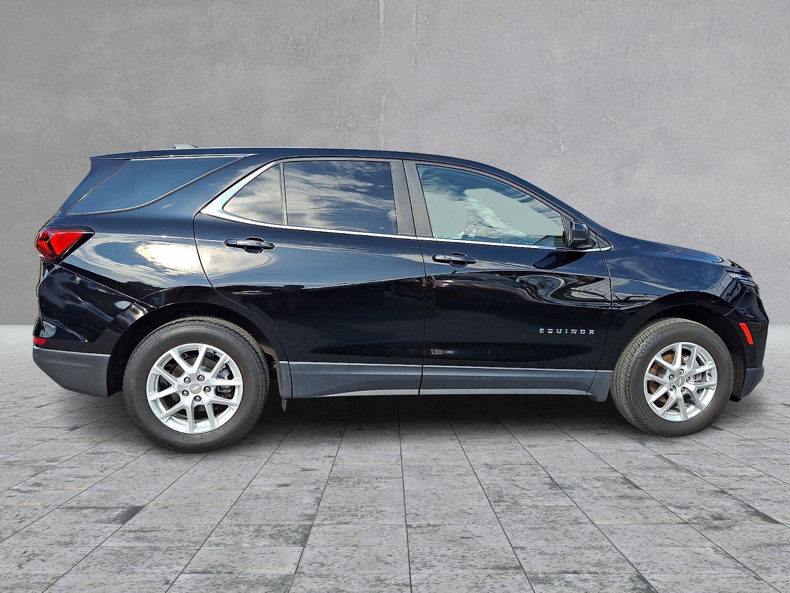 Used 2023 Chevrolet Equinox LT AWD/4WD image 7