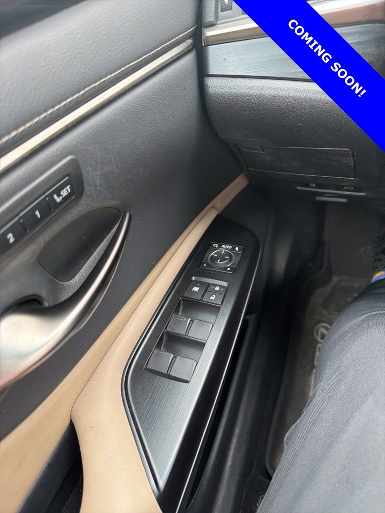 Used 2020 Lexus ES 350 w/ Premium Package image 7