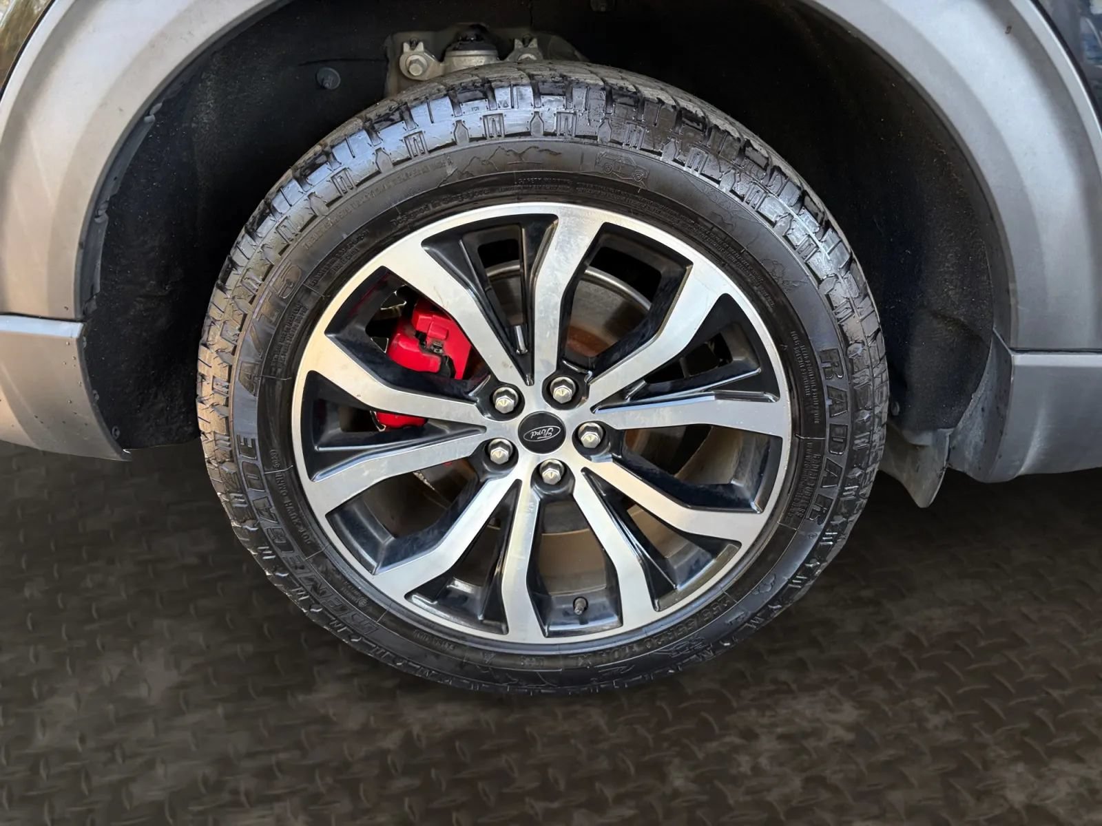 Used 2020 Ford Explorer ST w/ ST Street Pack AWD/4WD image 41