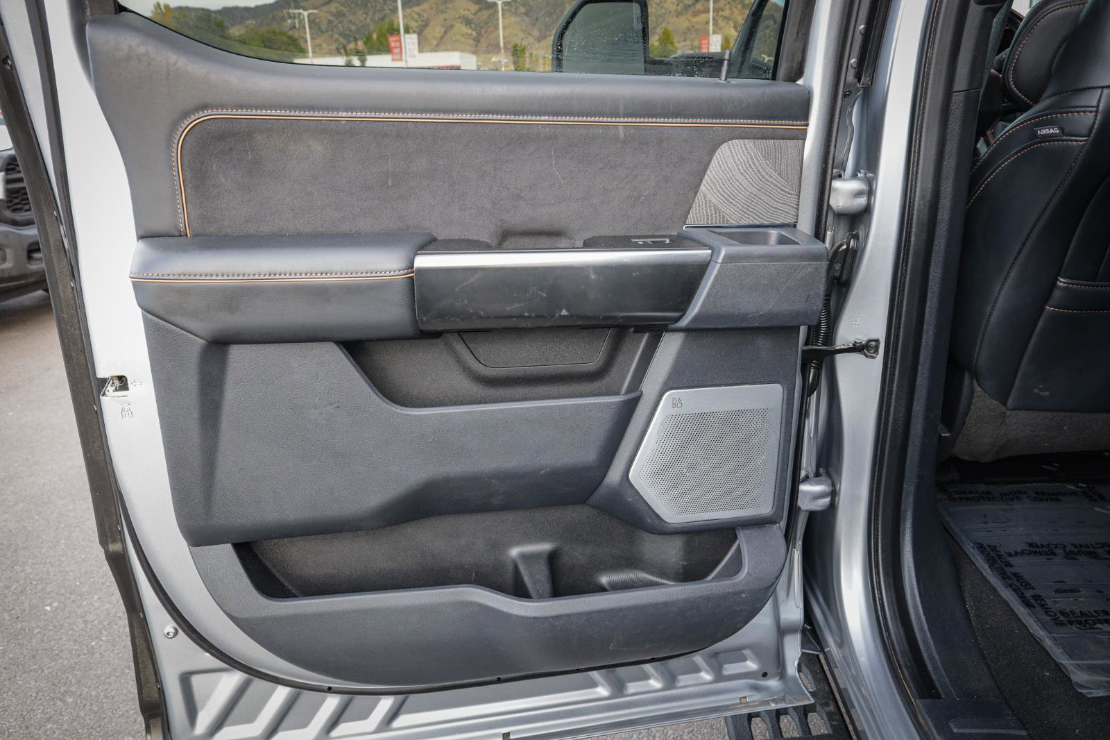 Used 2023 Ford F350 Platinum w/ Tremor Off-Road Package image 34