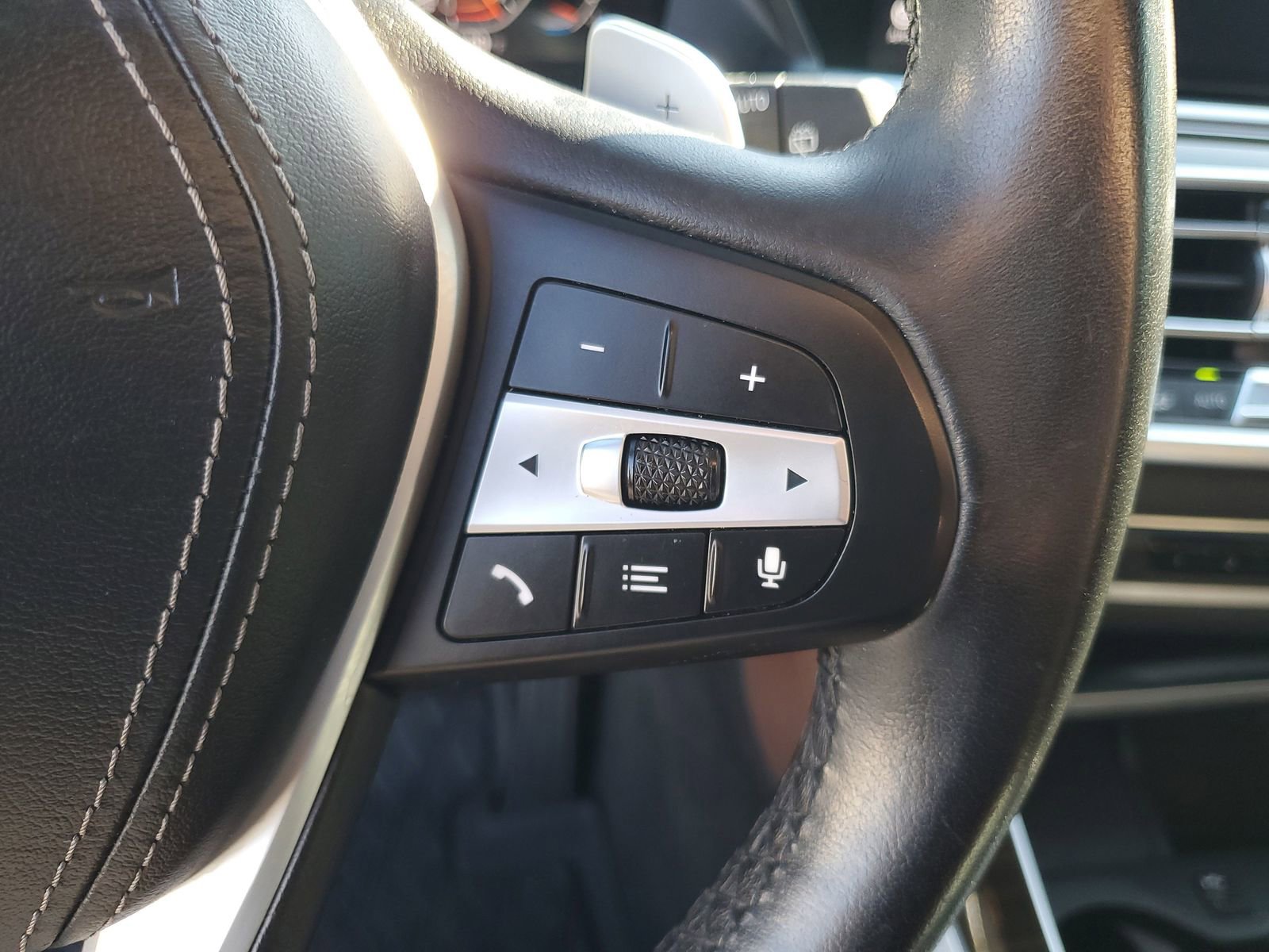 Used 2020 BMW X5 sDrive40i w/ Premium Package image 13