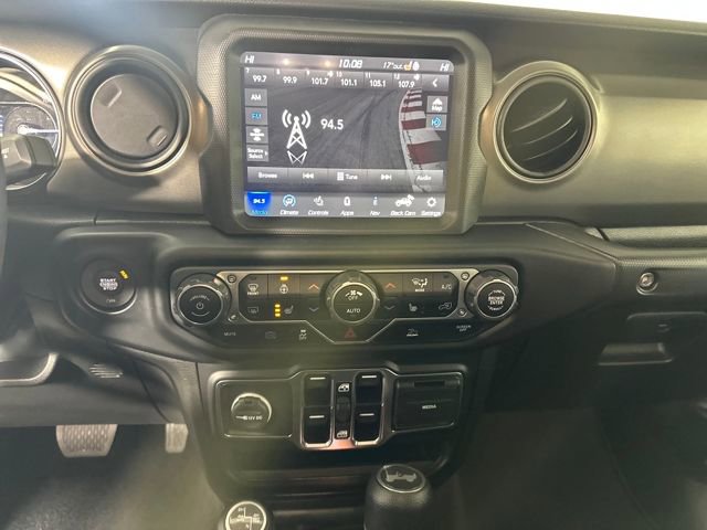 Used 2023 Jeep Wrangler Unlimited w/ Cold Weather Group image 21