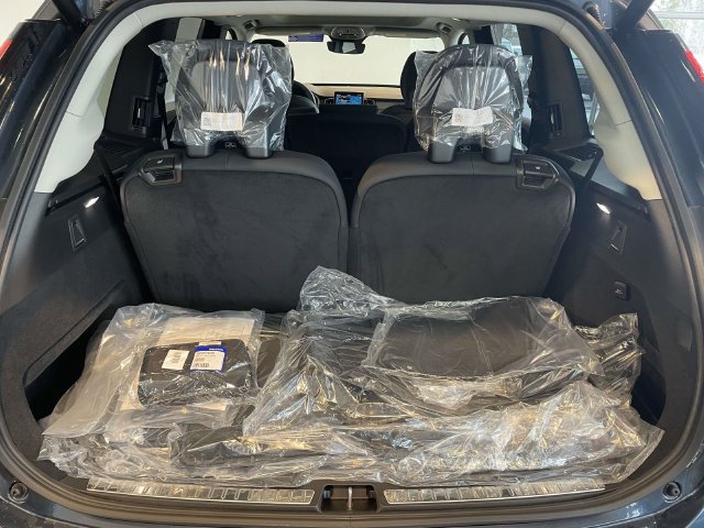 New 2026 Volvo XC90 B6 Plus w/ Protection Package Premier AWD/4WD image 19
