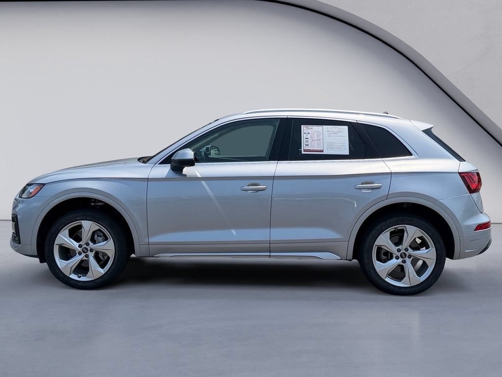 Used 2021 Audi Q5 2.0T Premium Plus w/ Premium Plus Package AWD/4WD image 2
