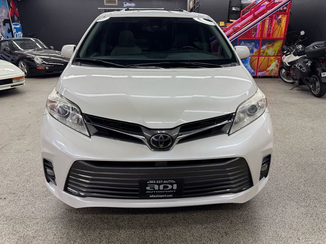 Used 2018 Toyota Sienna XLE Premium AWD/4WD image 8