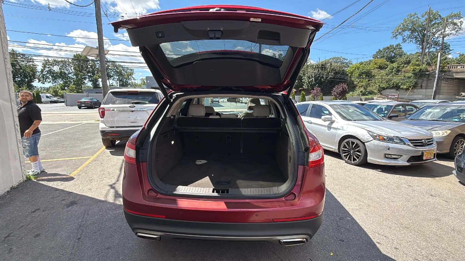 Used 2016 Lincoln MKX Reserve w/ Climate Package image 27