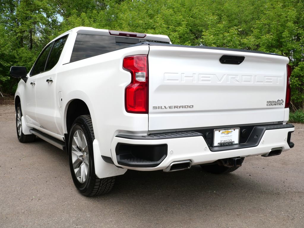 Used 2019 Chevrolet Silverado 1500 High Country w/ Technology Package AWD/4WD image 5