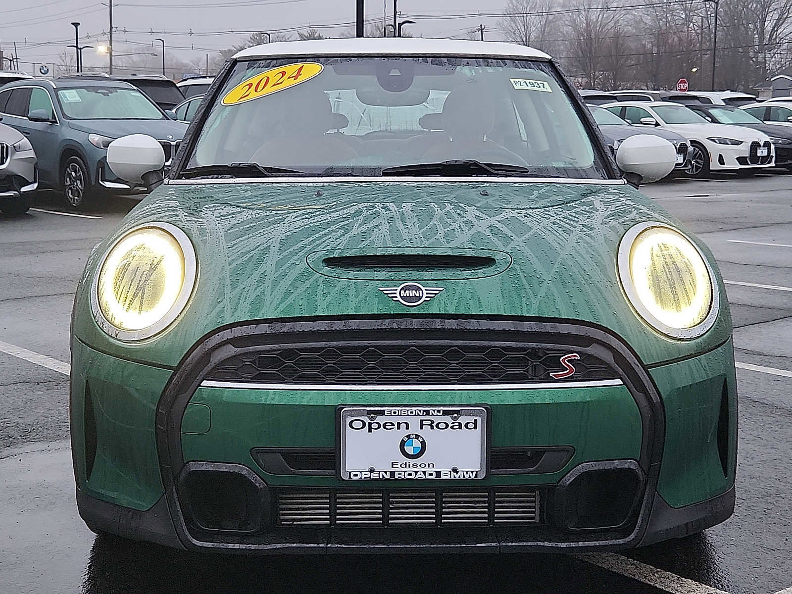 Used 2024 MINI Cooper S w/ Signature Upholstery Package FWD image 2