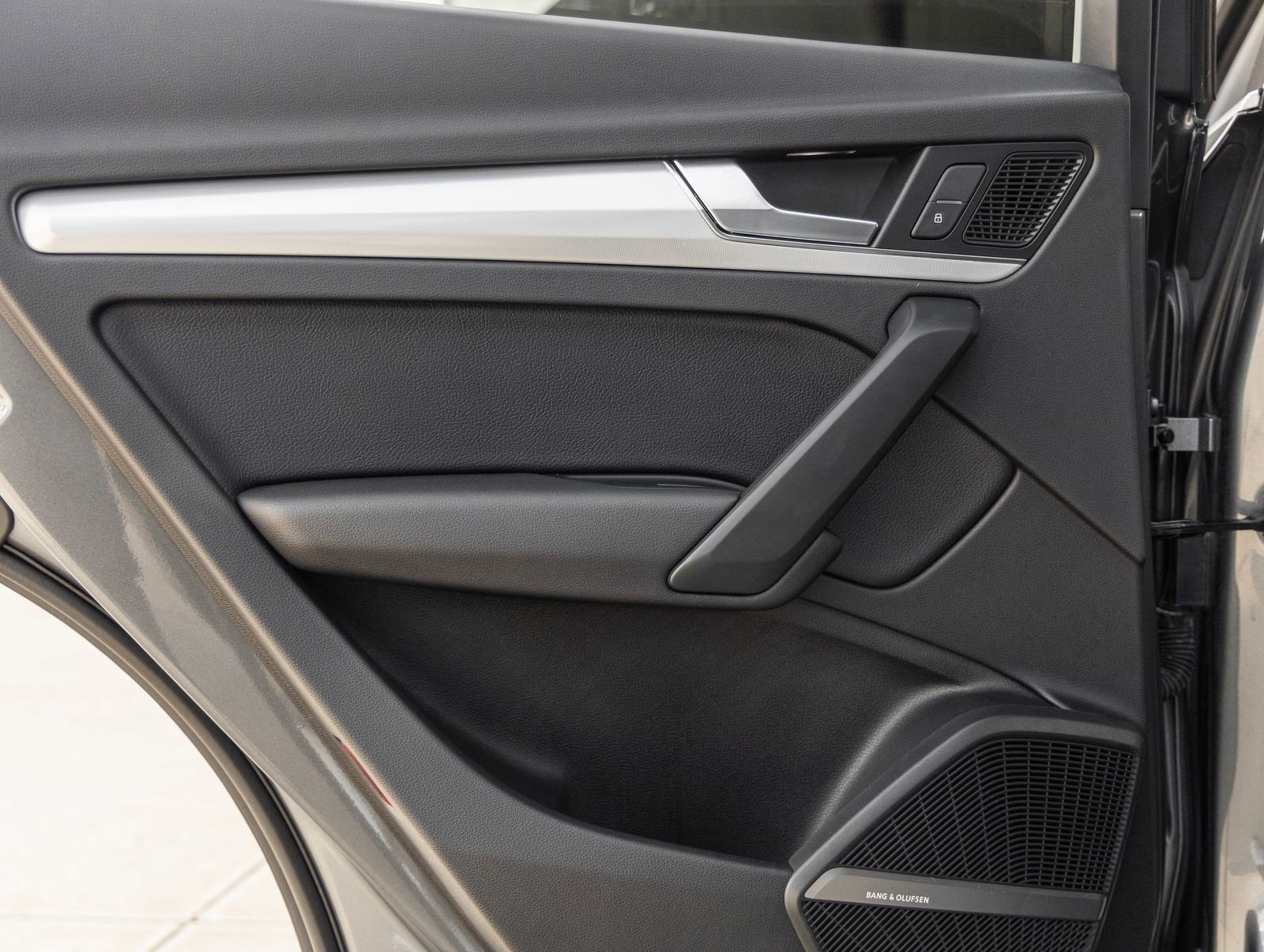 Used 2018 Audi Q5 2.0T Premium Plus w/ Premium Plus Package image 32