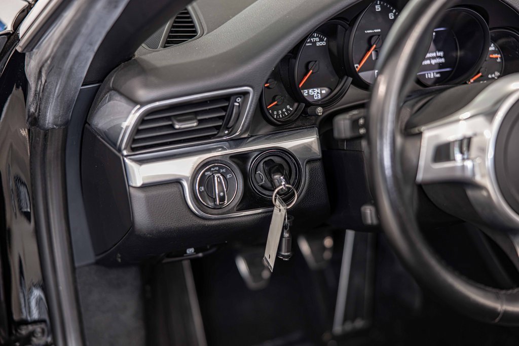 Used 2016 Porsche 911 Carrera Black Edition image 20