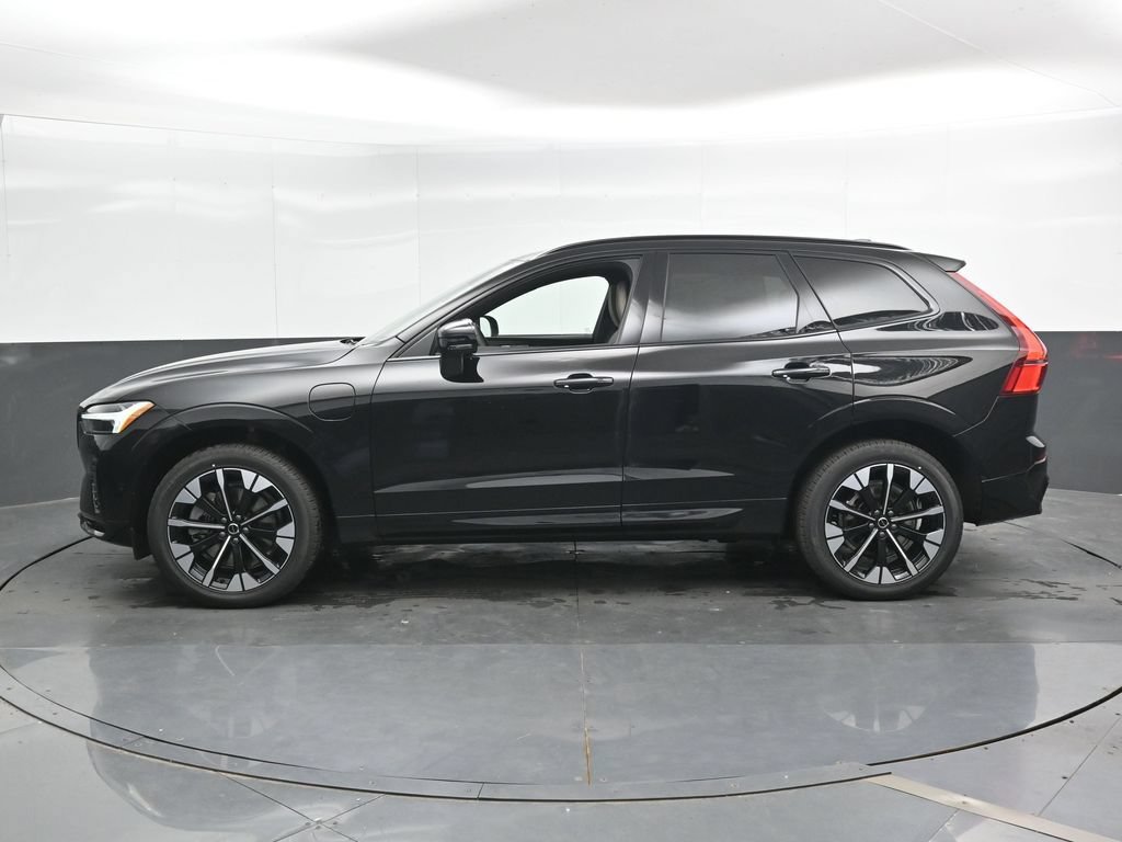 New 2026 Volvo XC60 T8 Plus w/ Protection Package Premier AWD/4WD image 7