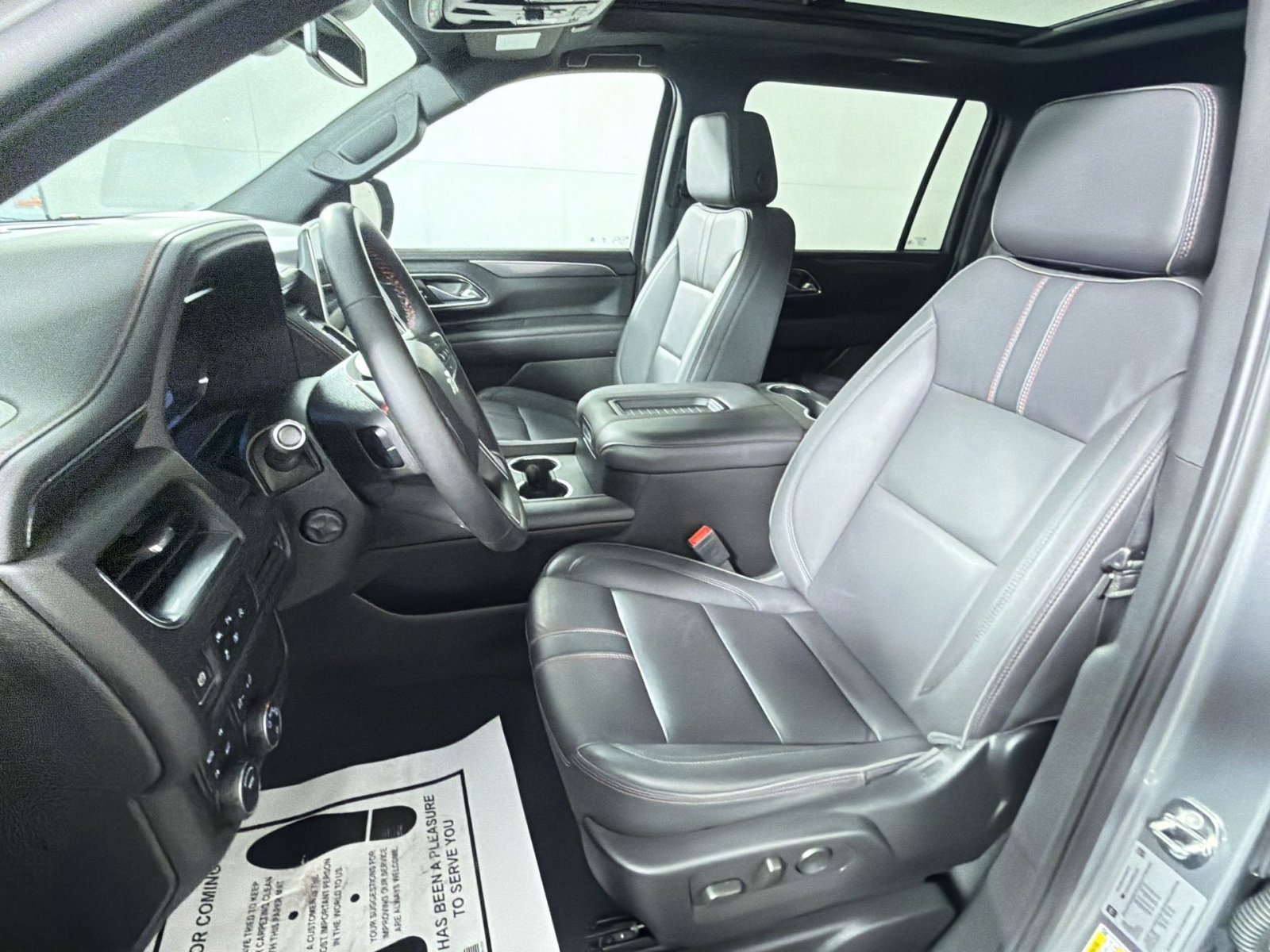 Used 2024 Chevrolet Suburban RST w/ Luxury Package image 13