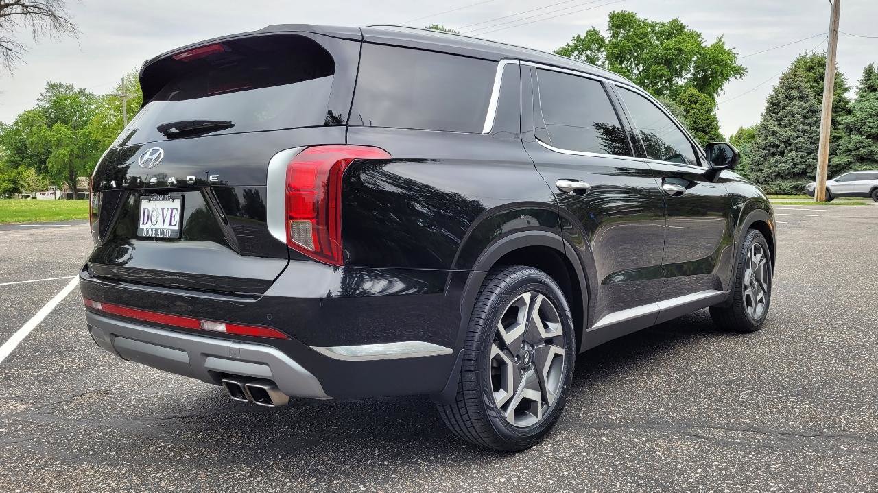Used 2024 Hyundai Palisade Limited FWD image 6