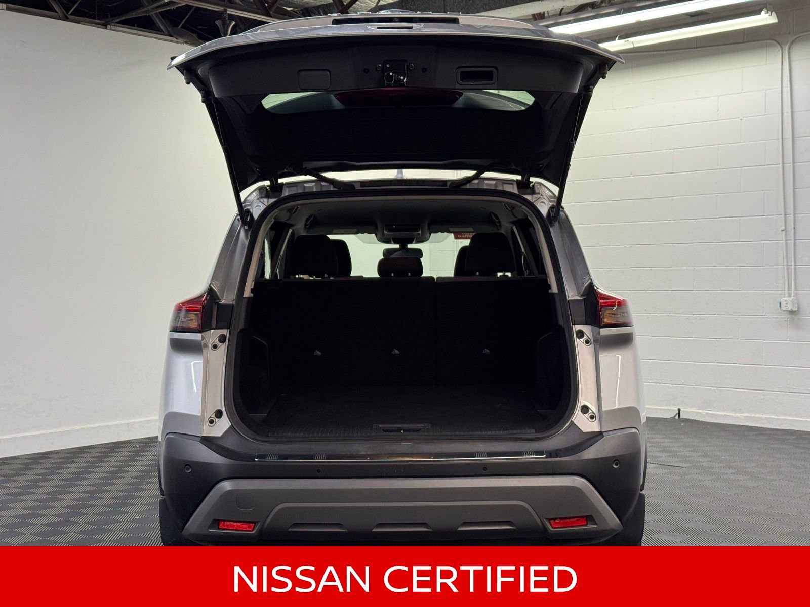 Certified 2023 Nissan Rogue SV image 38