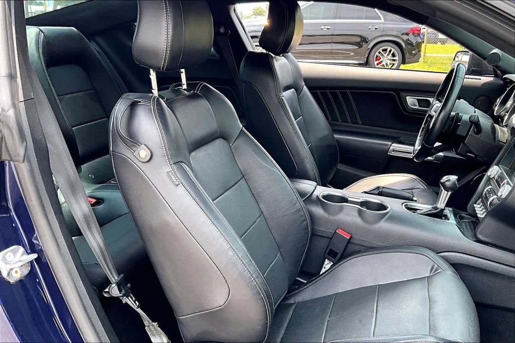 Used 2020 Ford Mustang GT Premium w/ Black Accent Package RWD image 27