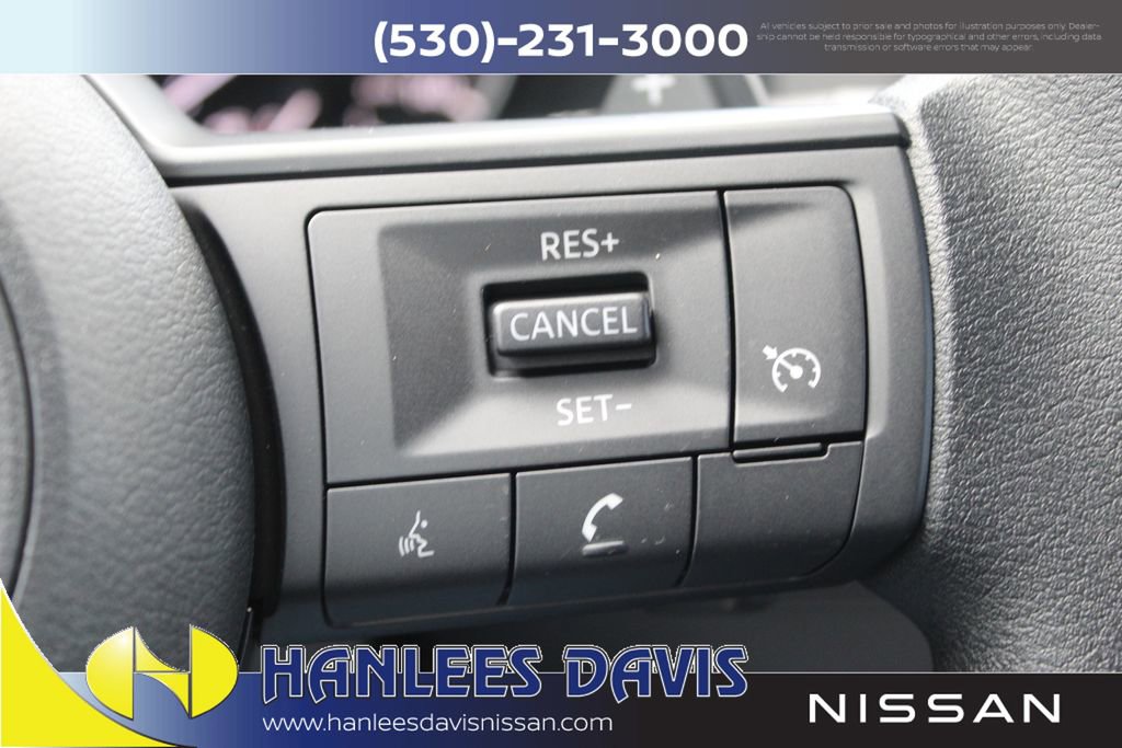 New 2025 Nissan Pathfinder S image 30