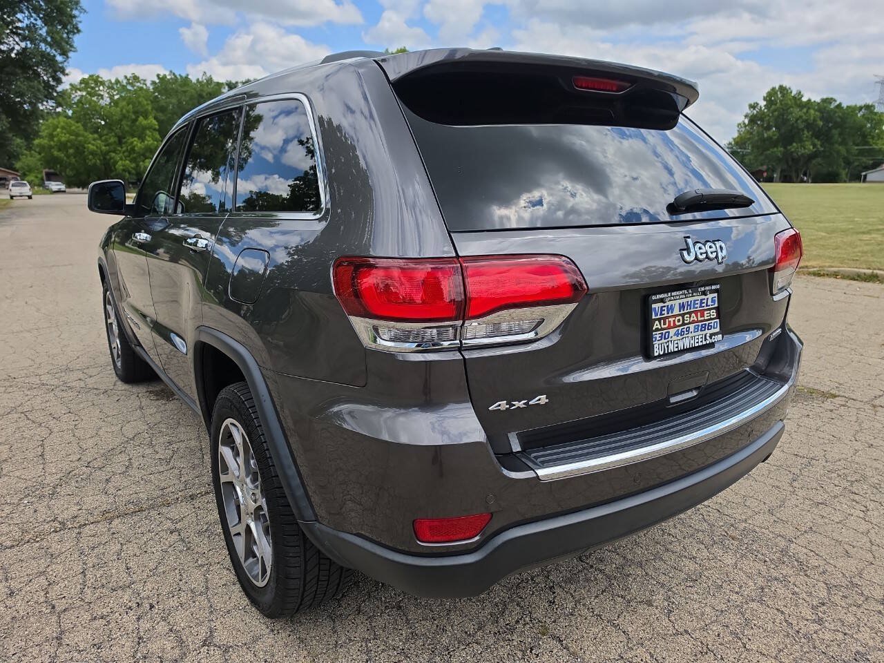Used 2021 Jeep Grand Cherokee Limited AWD/4WD image 11