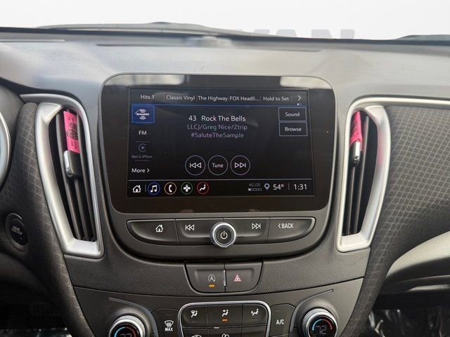 Used 2024 Chevrolet Malibu LT image 19