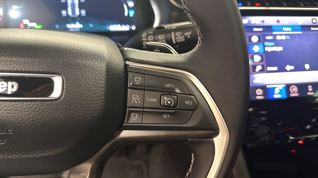 Used 2025 Jeep Grand Cherokee Limited 4xe image 18