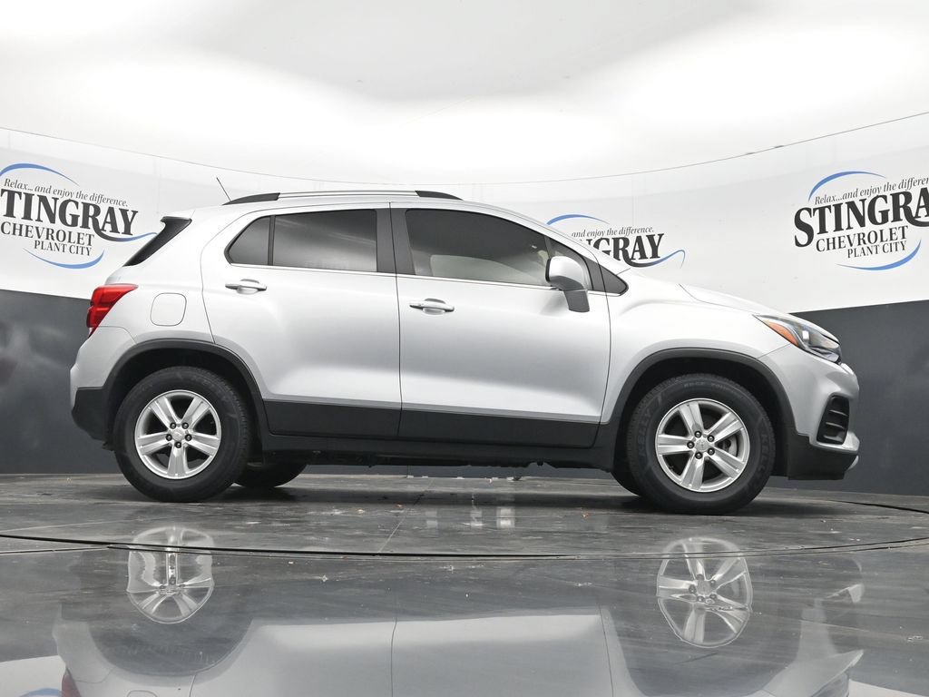 Used 2020 Chevrolet Trax LT w/ Driver Confidence Package FWD image 33