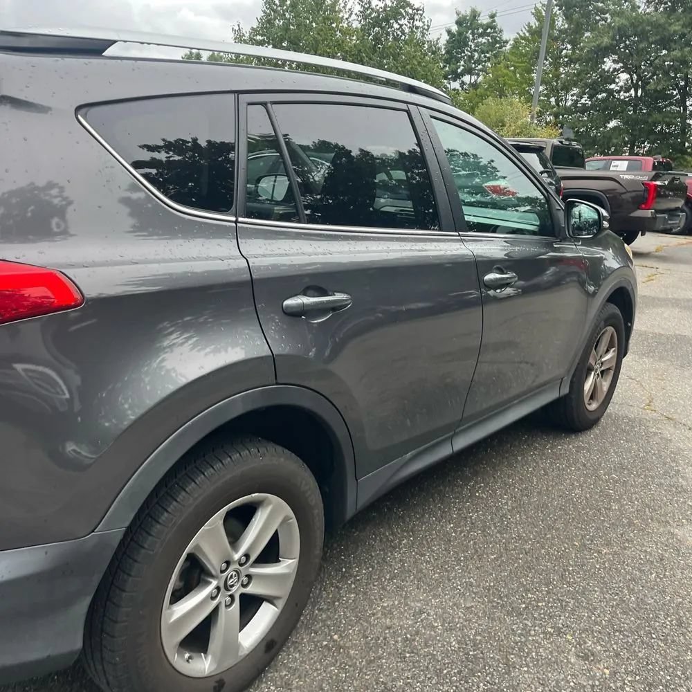Used 2015 Toyota RAV4 XLE AWD/4WD image 9