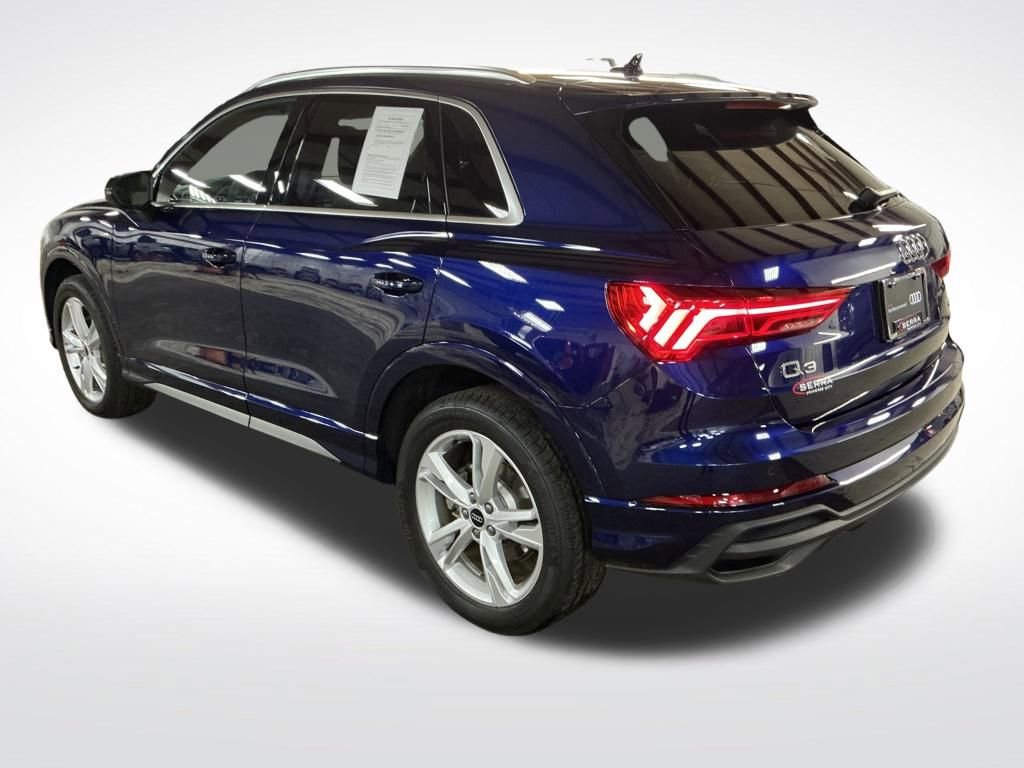 Certified 2024 Audi Q3 2.0T Premium Plus image 3