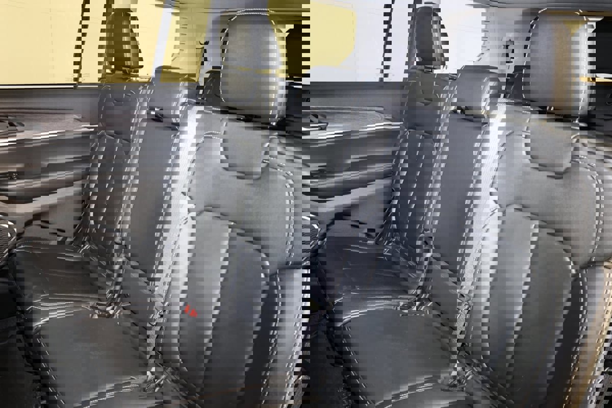 Used 2022 Jeep Grand Cherokee L Limited image 11