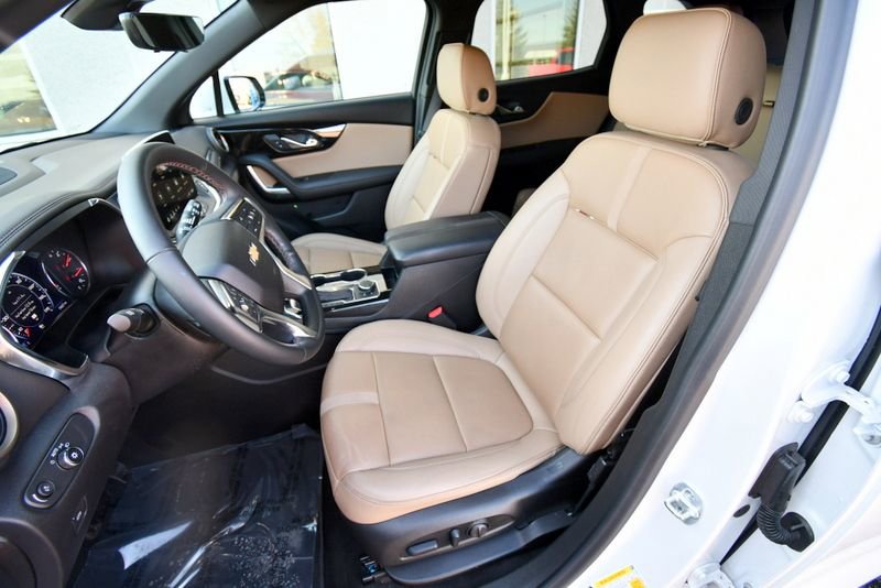 Used 2025 Chevrolet Blazer Premier w/ Driver Confidence II Package AWD/4WD image 15