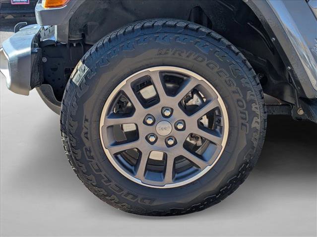 Used 2022 Jeep Gladiator Overland w/ Cold Weather Group image 23