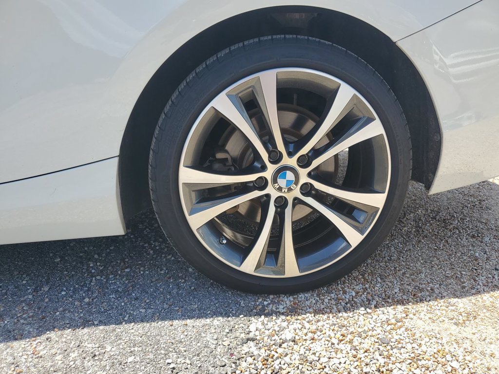 Used 2019 BMW 230i Coupe w/ Convenience Package RWD image 39