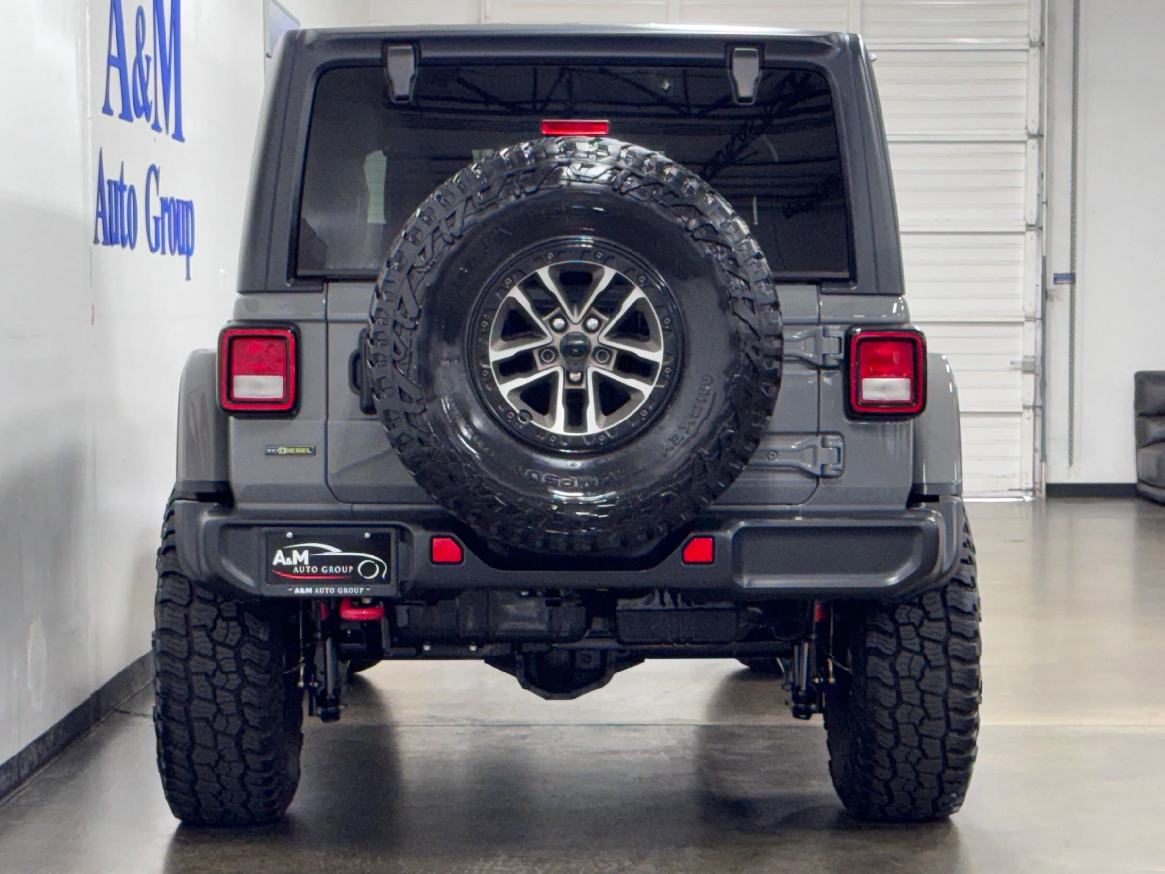 Used 2021 Jeep Wrangler Unlimited Rubicon AWD/4WD image 8
