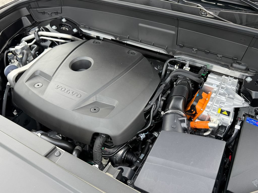 New 2026 Volvo XC90 T8 Plus AWD/4WD image 26