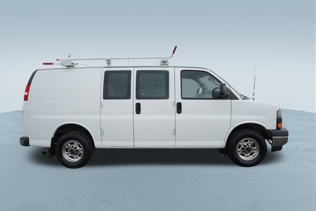 Used 2021 GMC Savana 3500 w/ Driver Convenience Package image 9