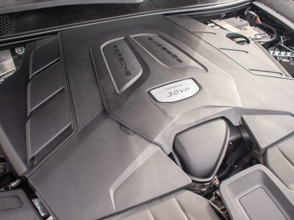 Used 2022 Porsche Cayenne AWD/4WD image 37