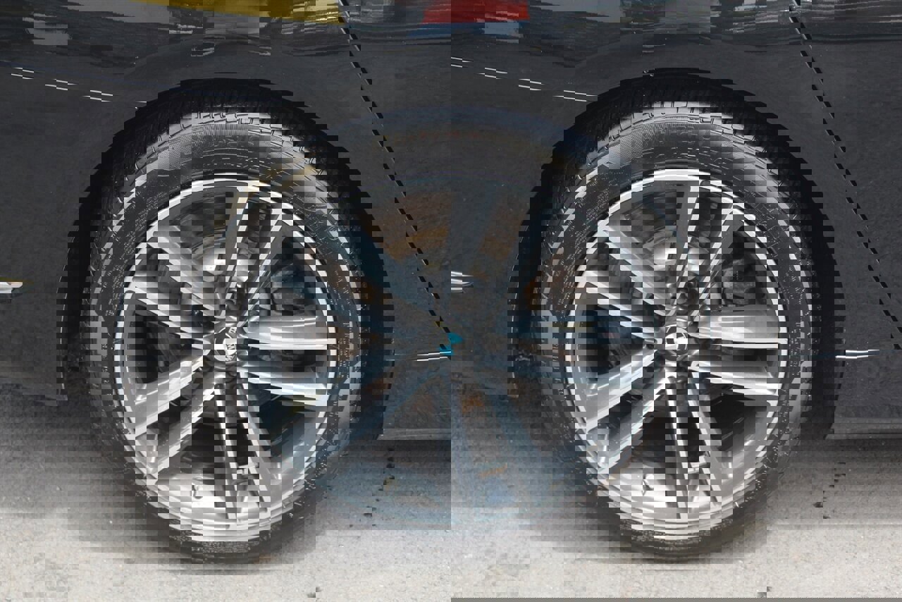 Used 2020 BMW 750i xDrive image 30