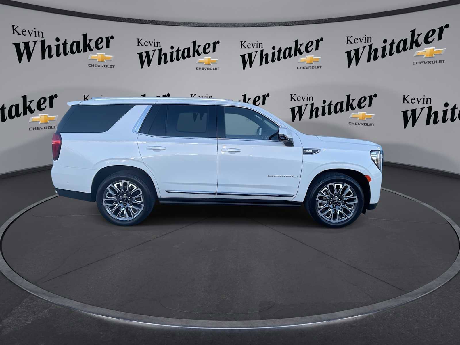 Used 2024 GMC Yukon Denali Ultimate image 9