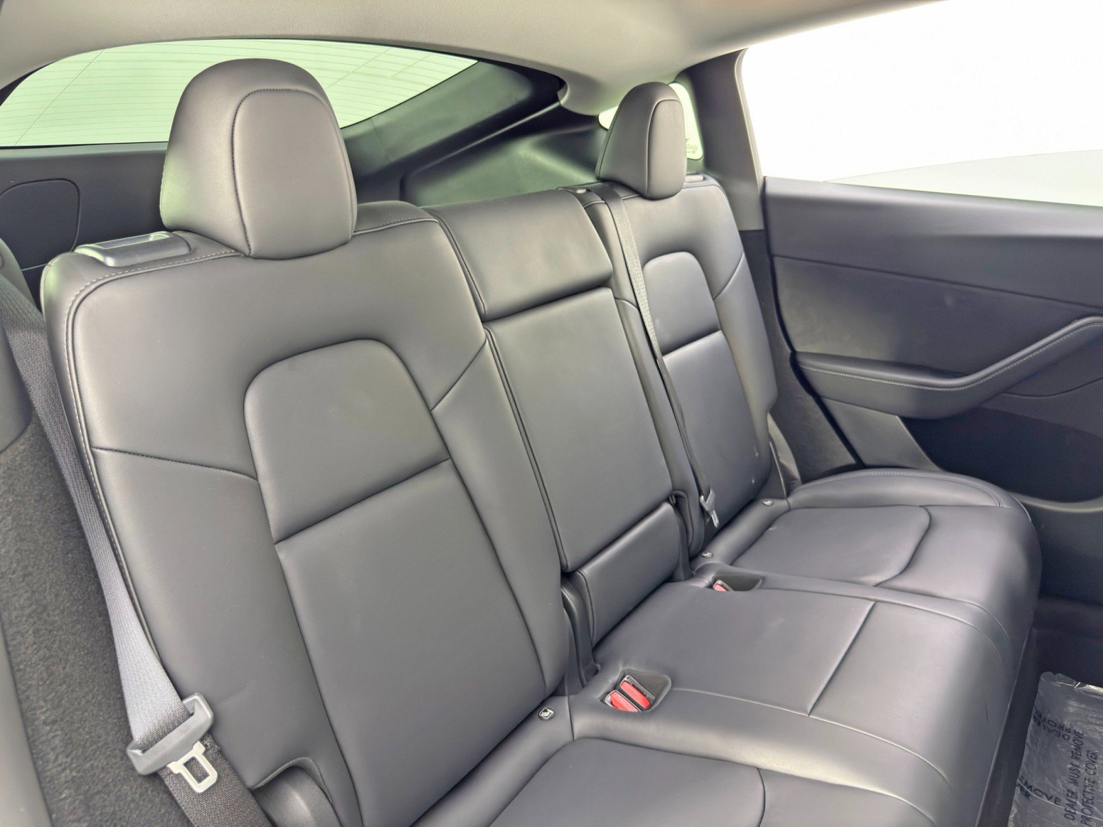 Used 2024 Tesla Model Y 2WD image 39