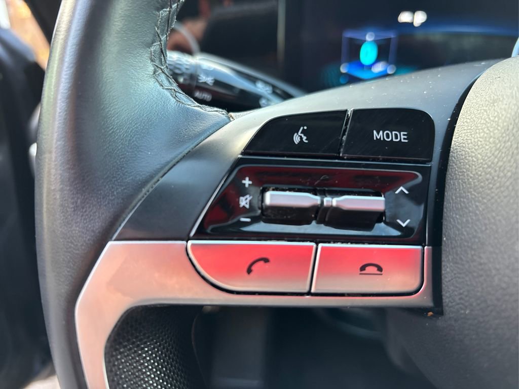 Certified 2023 Hyundai Elantra Limited image 35