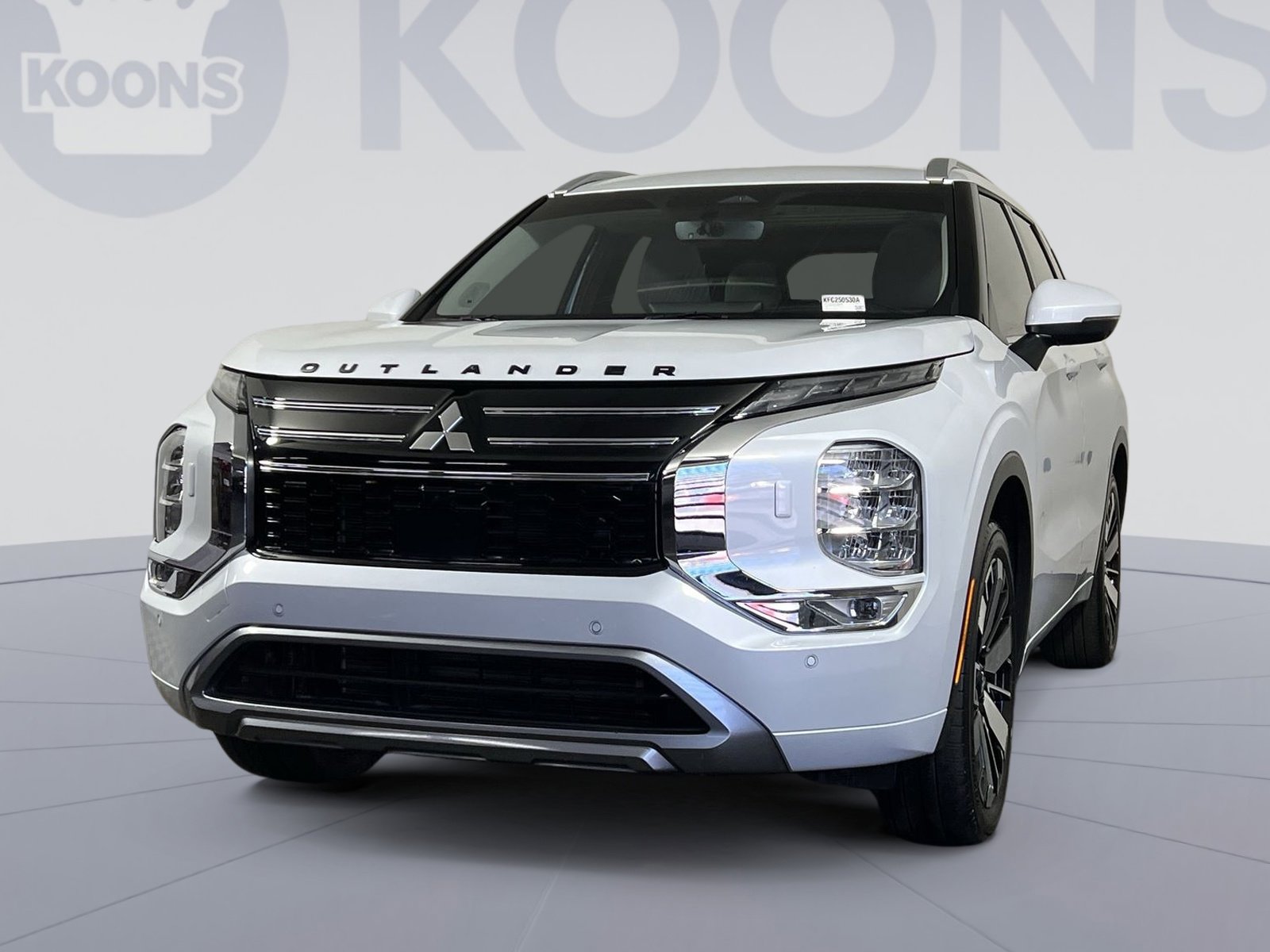 Used 2025 Mitsubishi Outlander SEL image 1