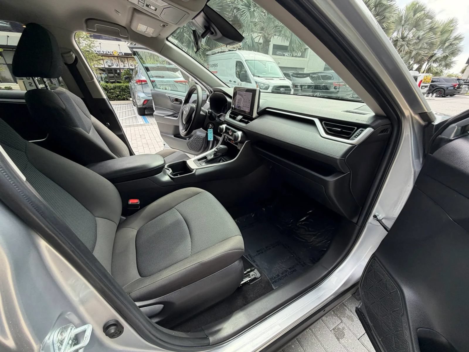 Used 2023 Toyota RAV4 LE FWD image 18