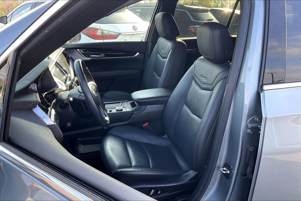 Used 2023 Cadillac XT6 Premium Luxury image 23