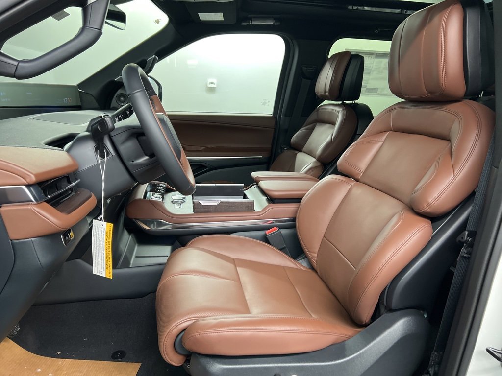 New 2025 Lincoln Navigator L Reserve image 30